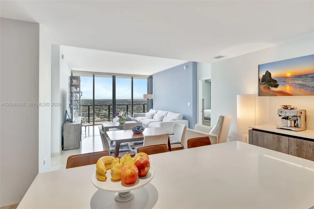88 SW 7th St #3604 Miami, FL 33130