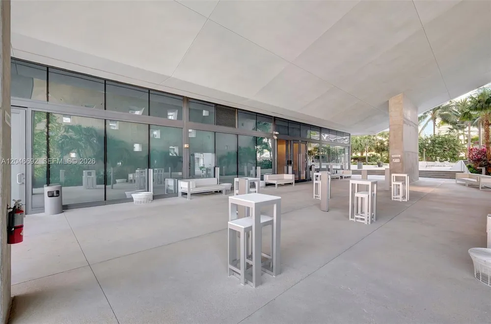 88 SW 7th St #3604 Miami, FL 33130