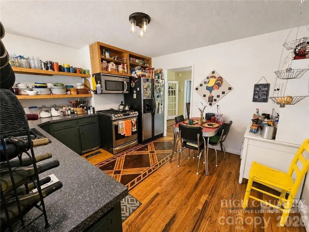 9216 Nc Highway 194 Highway Lansing, NC 28643