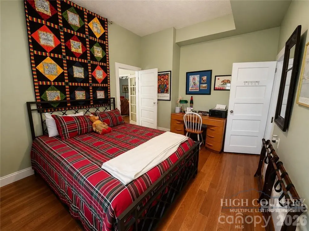 9216 Nc Highway 194 Highway Lansing, NC 28643