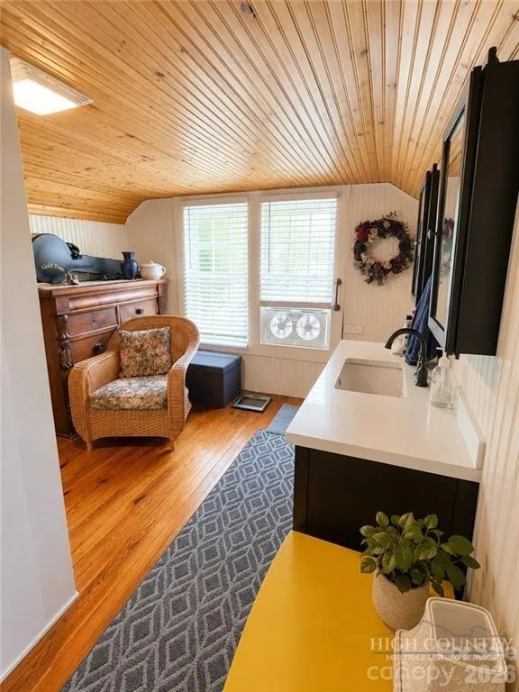 9216 Nc Highway 194 Highway Lansing, NC 28643