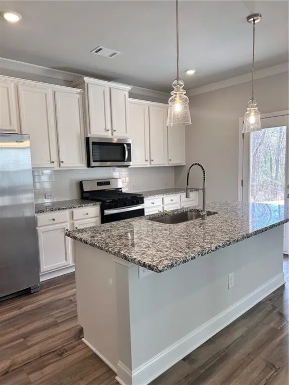 454 Sterling Creek Way Loganville, GA 30052
