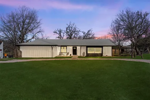 1272 County Road 2102