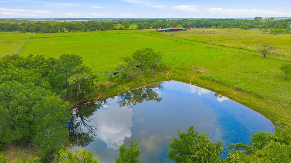 1439 Hcr 1432 Covington, TX 76636