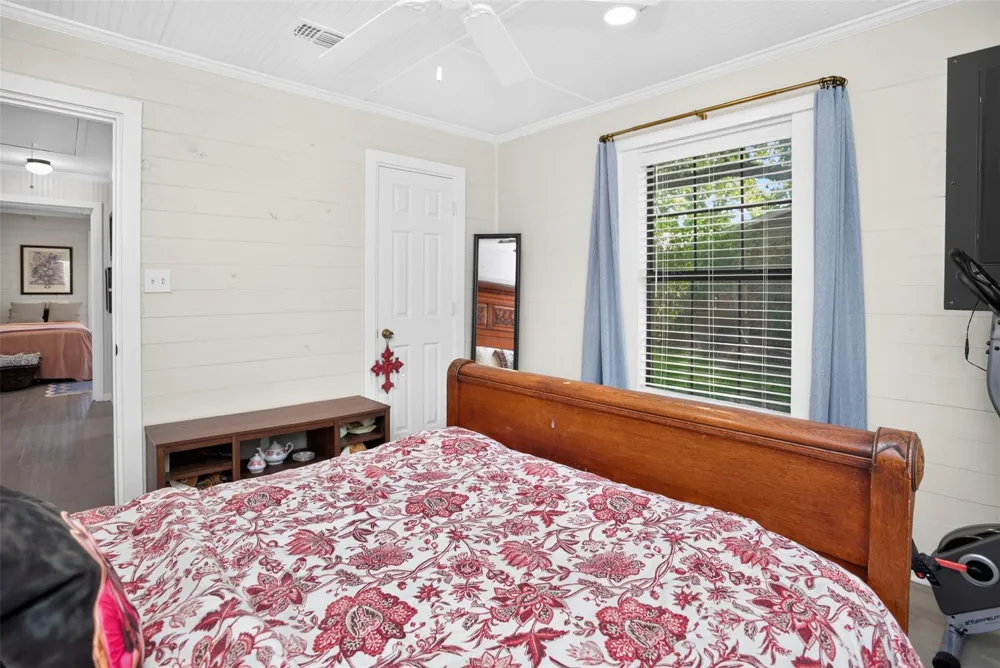 107 Charles Street Crockett, TX 75835