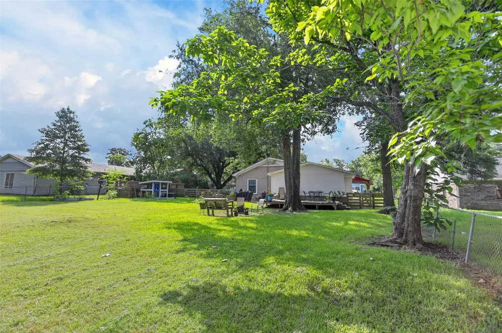 107 Charles Street Crockett, TX 75835