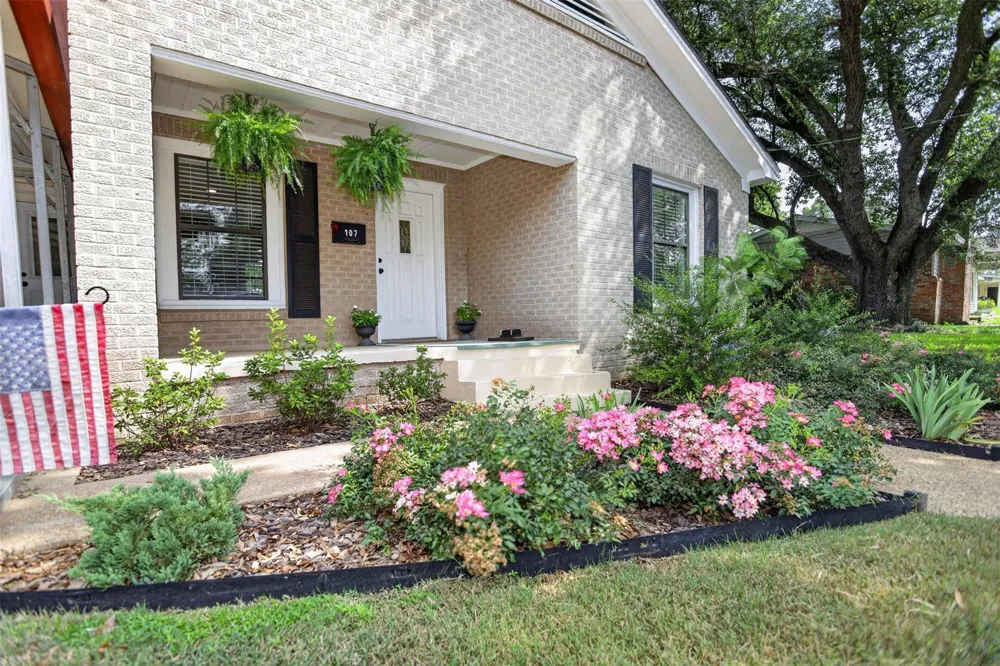107 Charles Street Crockett, TX 75835