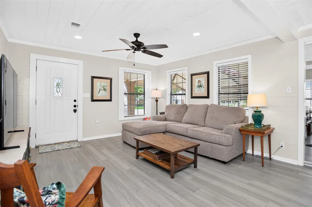 107 Charles Street Crockett, TX 75835
