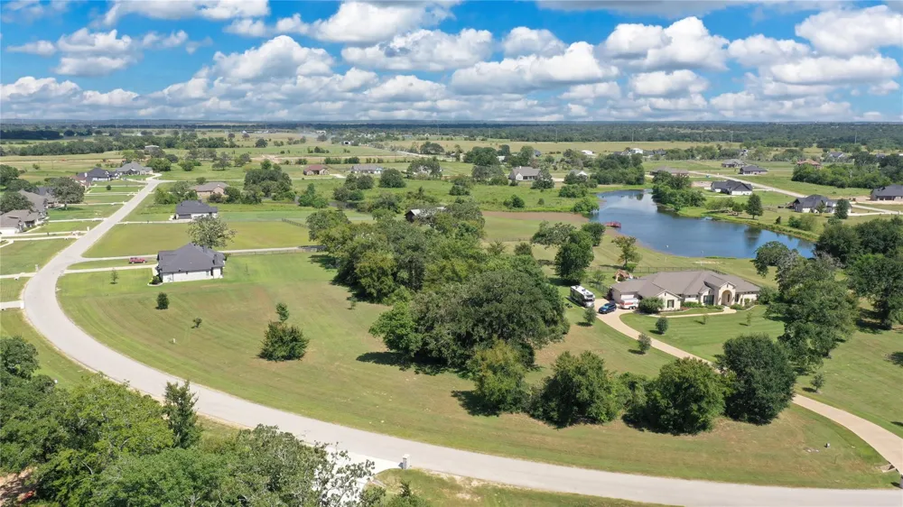 1 Henley Cove Cove Iola, TX 77861