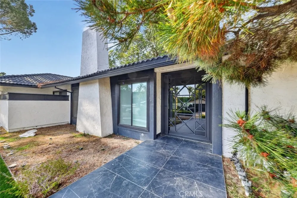 20001 Hiawatha Street Chatsworth, CA 91311