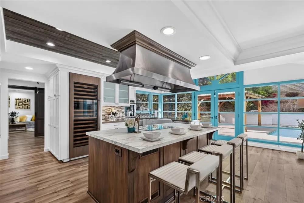 20001 Hiawatha Street Chatsworth, CA 91311
