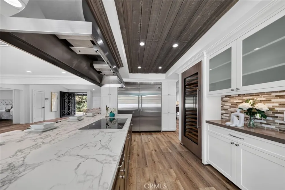 20001 Hiawatha Street Chatsworth, CA 91311