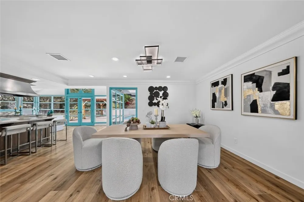 20001 Hiawatha Street Chatsworth, CA 91311