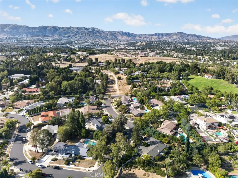 20001 Hiawatha Street Chatsworth, CA 91311