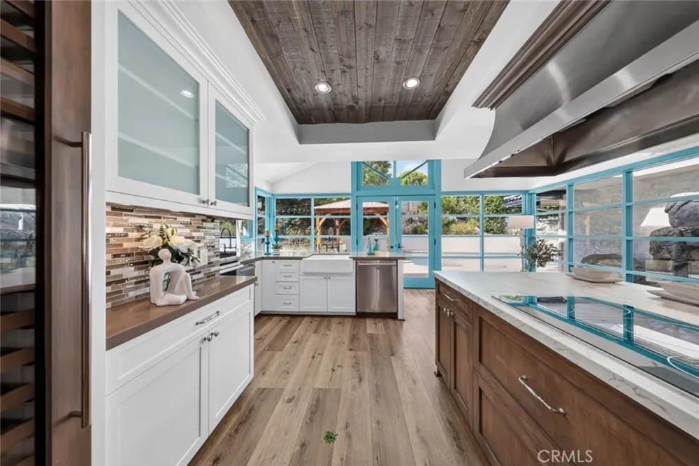 20001 Hiawatha Street Chatsworth, CA 91311