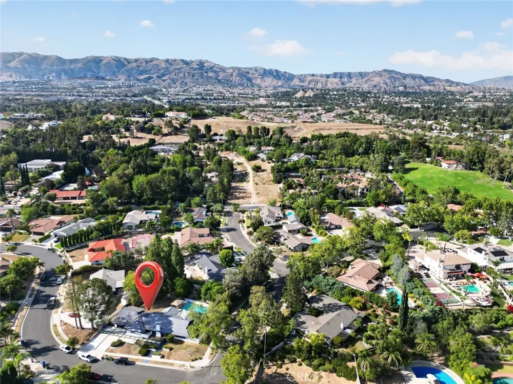 20001 Hiawatha Street Chatsworth, CA 91311