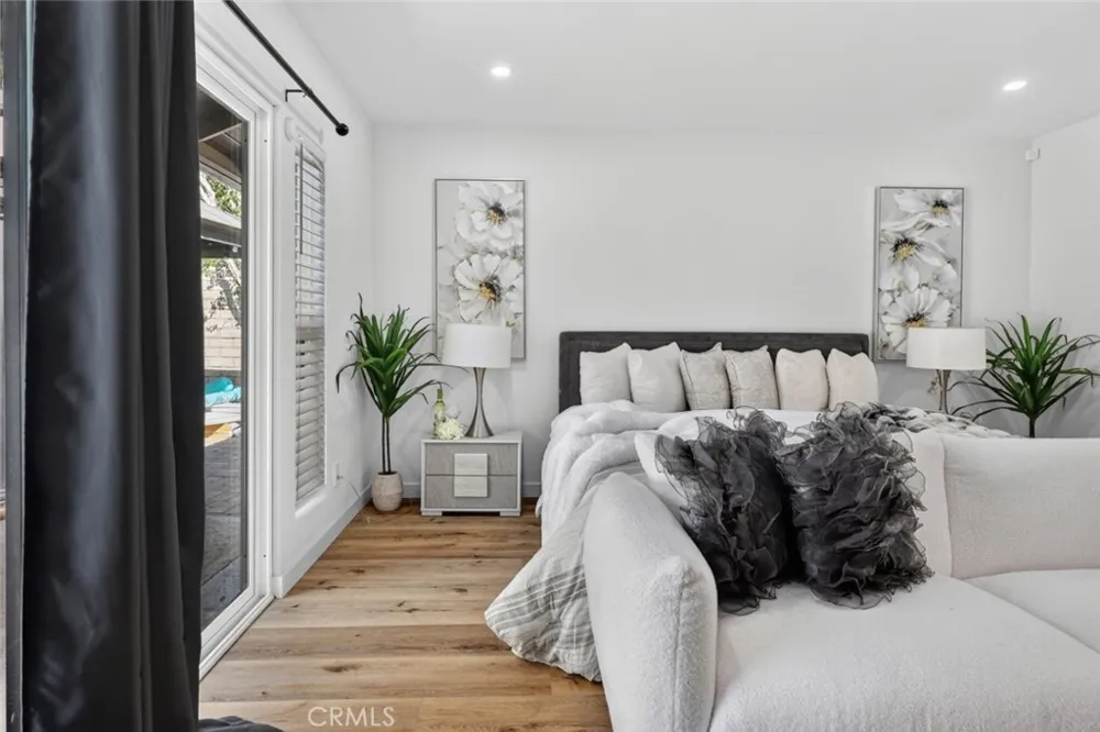 20001 Hiawatha Street Chatsworth, CA 91311