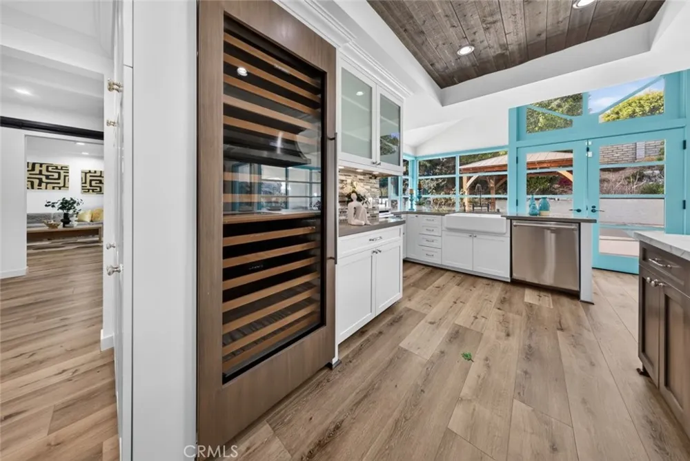 20001 Hiawatha Street Chatsworth, CA 91311
