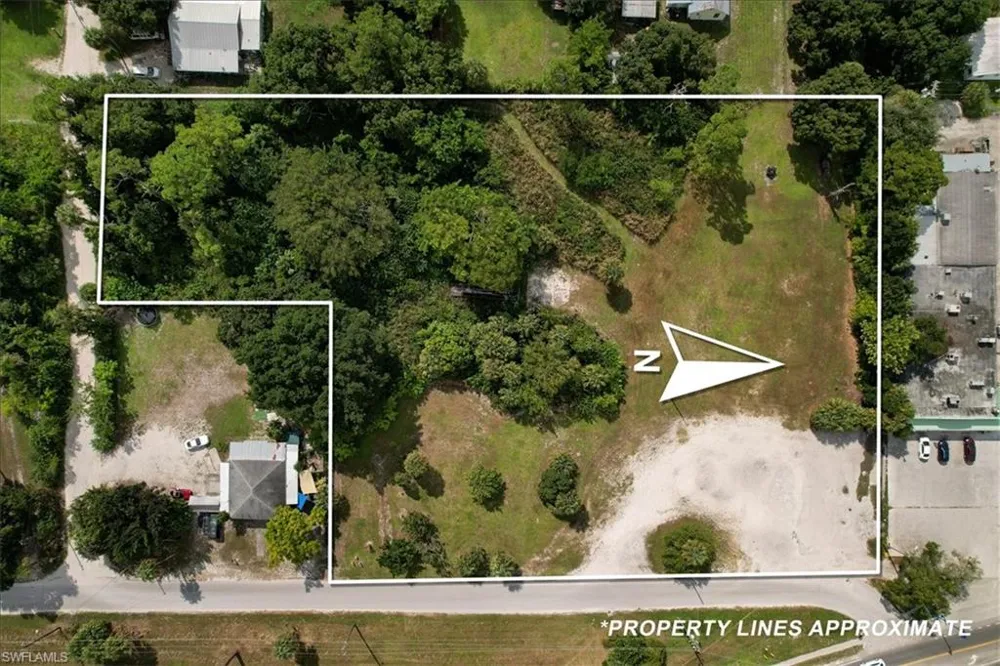 207 15th Street Immokalee, FL 34142