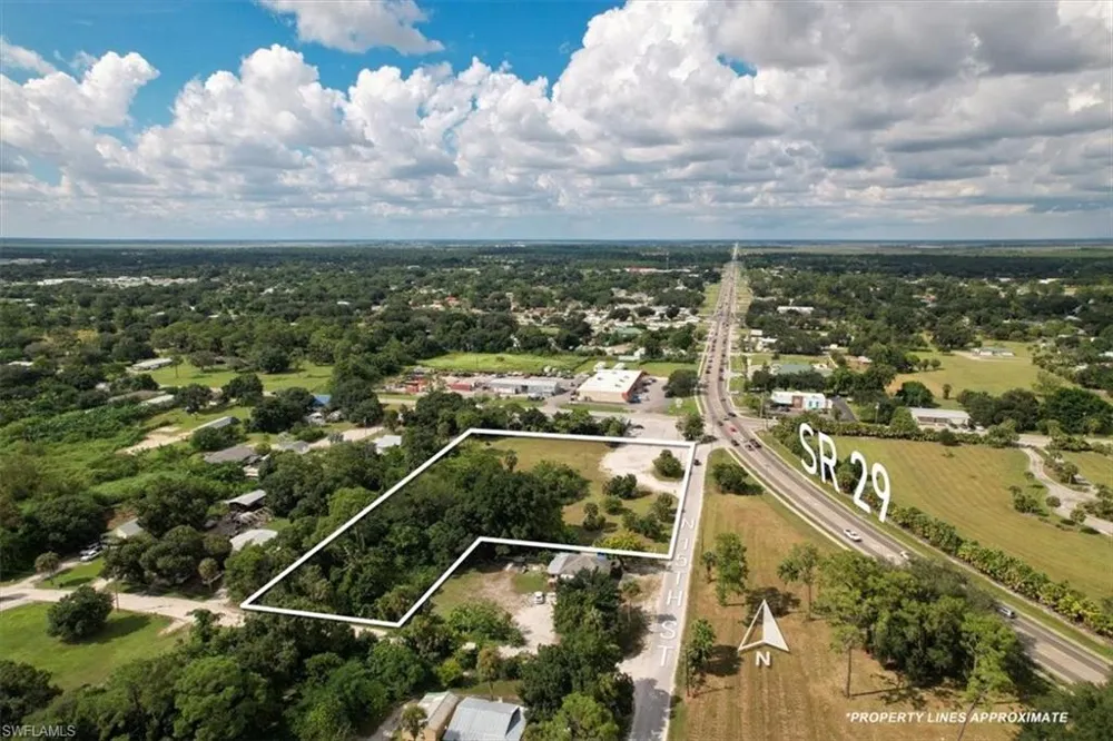 207 15th Street Immokalee, FL 34142