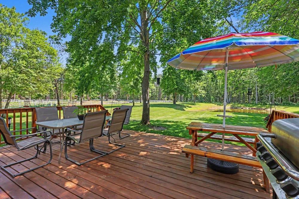 2932 S Maple Island Road Sullivan Township, MI 49451