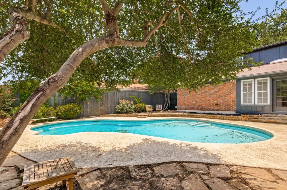 10830 Ferndale Road Dallas, TX 75238