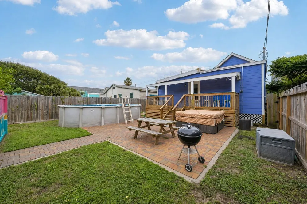 1022 Avenue L Galveston, TX 77550