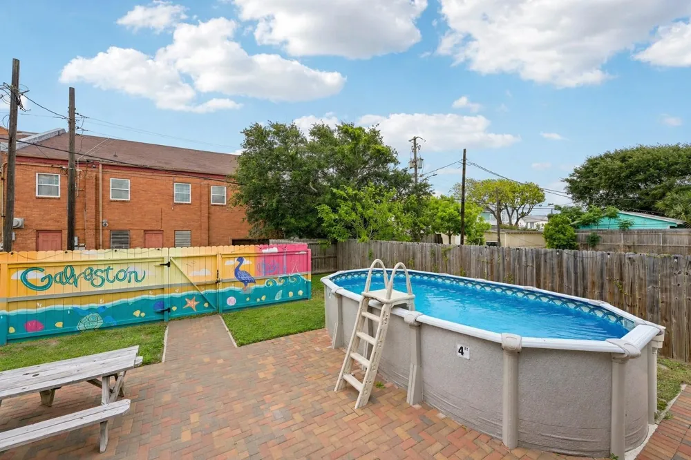 1022 Avenue L Galveston, TX 77550