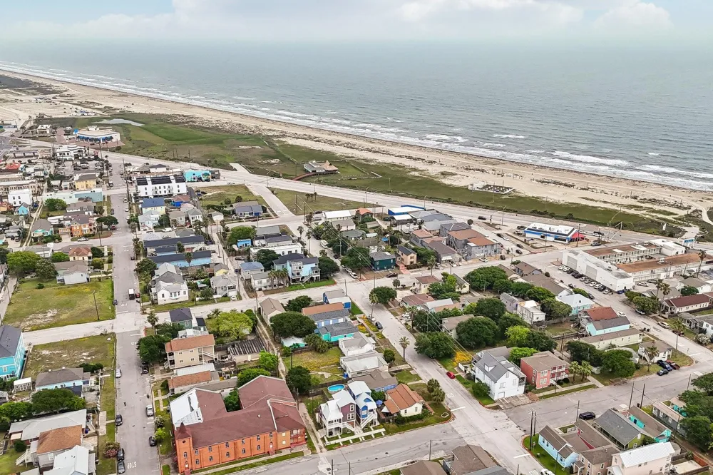 1022 Avenue L Galveston, TX 77550