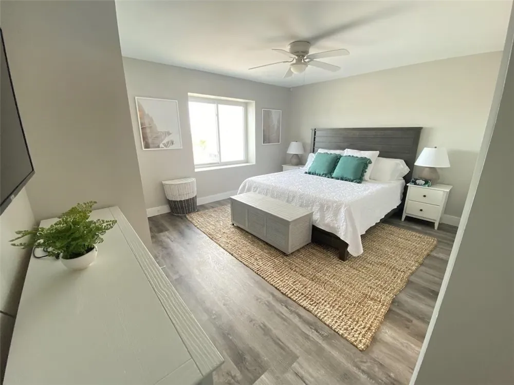 1107 S 11th Street #B12 Port Aransas, TX 78373