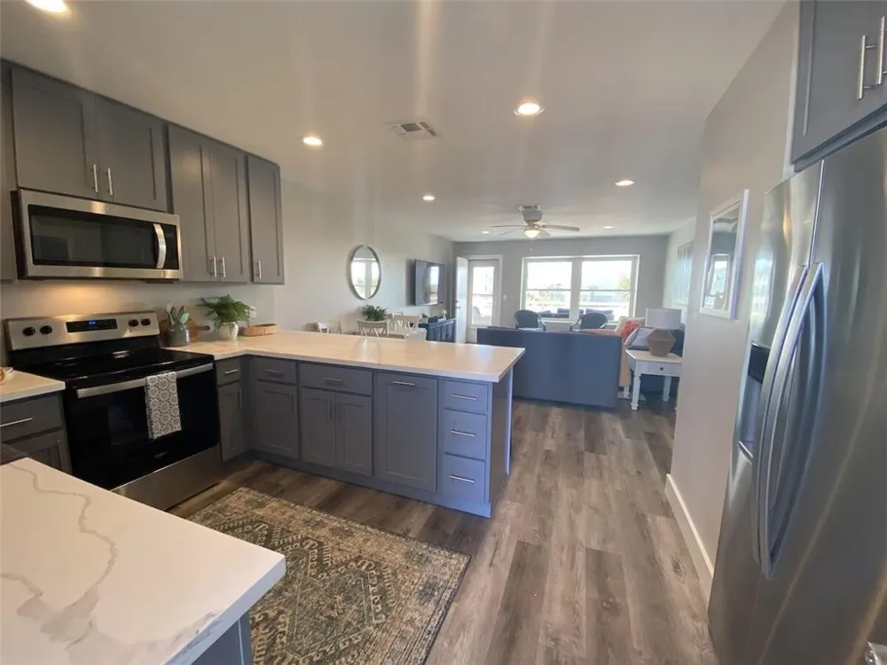 1107 S 11th Street #B12 Port Aransas, TX 78373