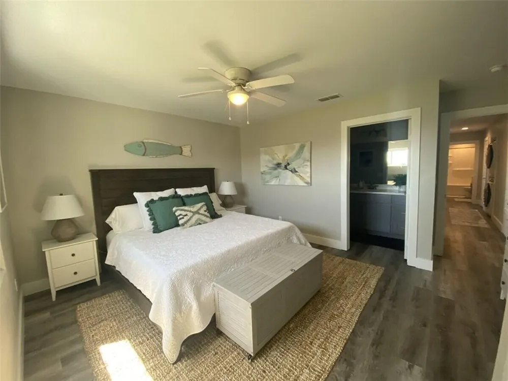 1107 S 11th Street #B12 Port Aransas, TX 78373