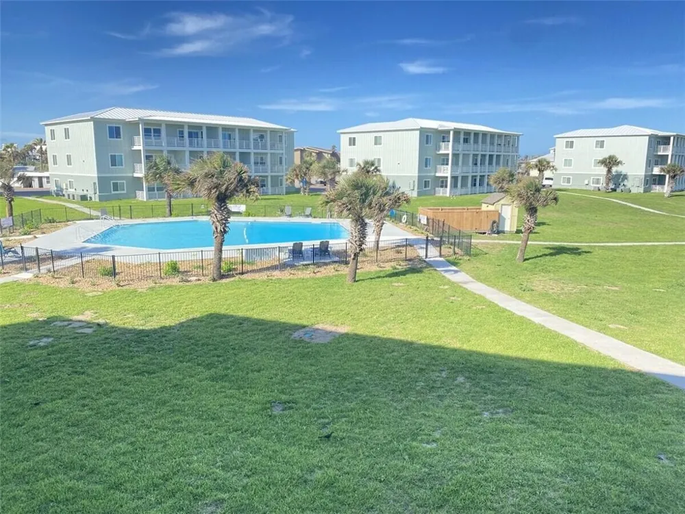 1107 S 11th Street #B12 Port Aransas, TX 78373
