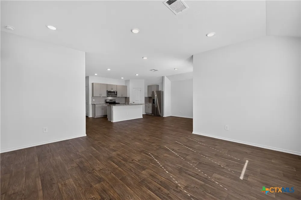 326 Richland Drive Lockhart, TX 78644