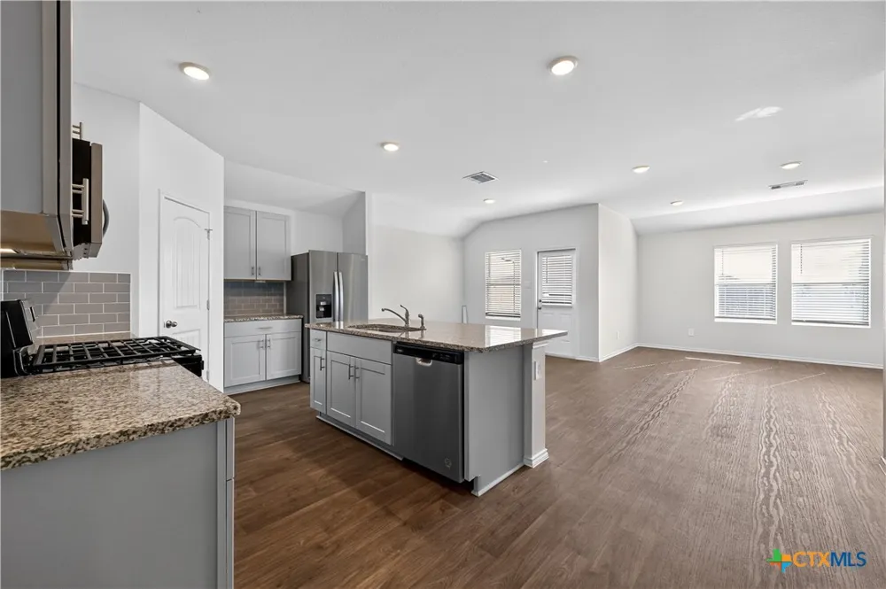 326 Richland Drive Lockhart, TX 78644
