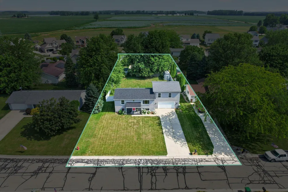 438 South Street Blissfield Township, MI 49228