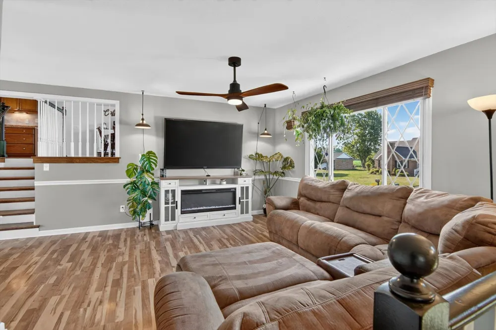 438 South Street Blissfield Township, MI 49228