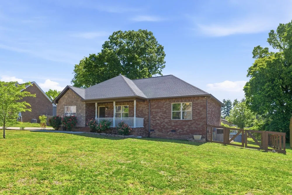 100 Mockingbird Ln Hartsville, TN 37074