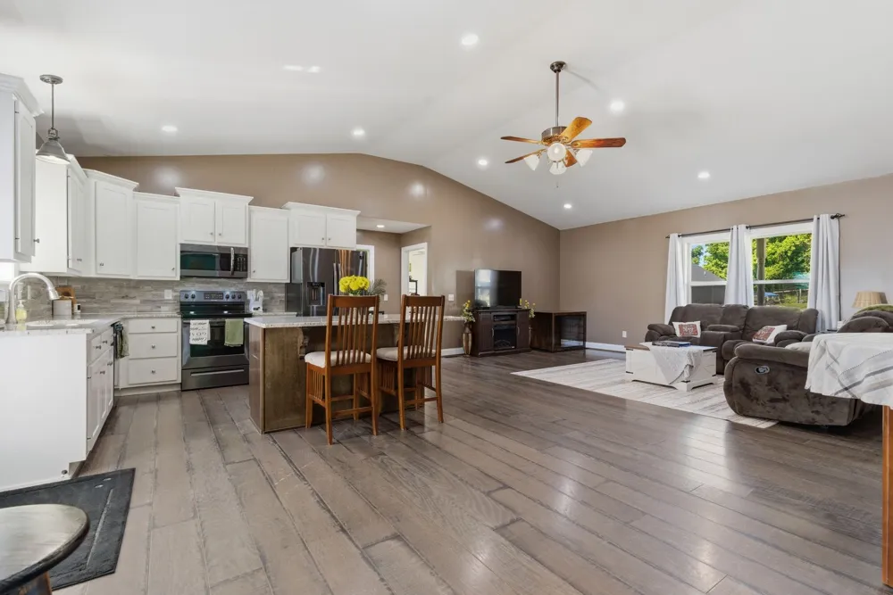 100 Mockingbird Ln Hartsville, TN 37074