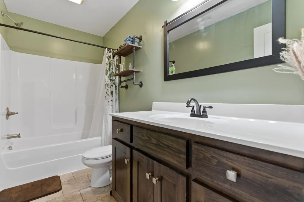 100 Mockingbird Ln Hartsville, TN 37074