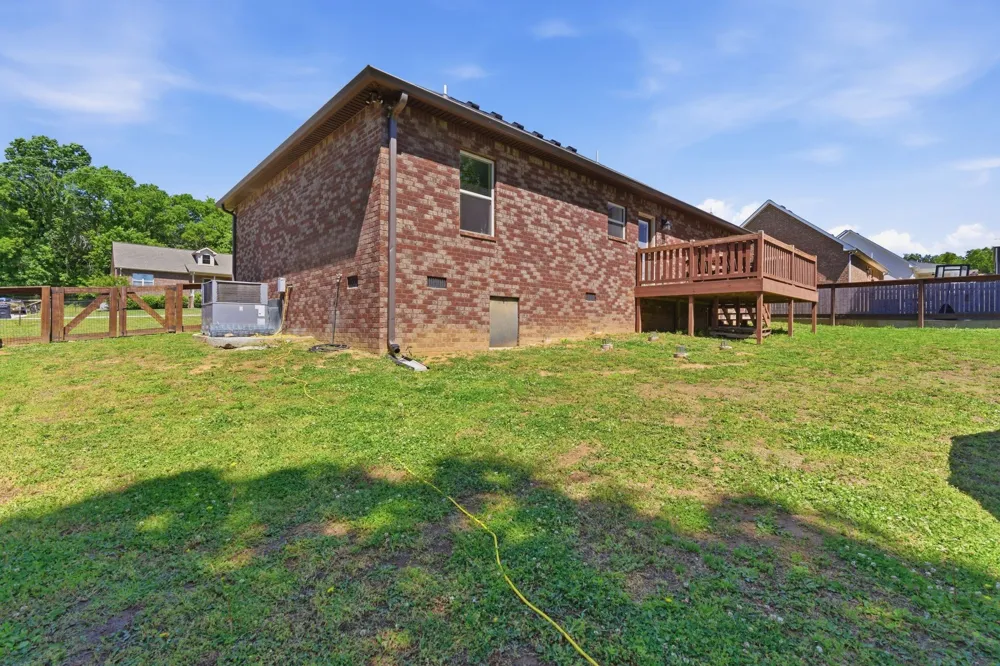 100 Mockingbird Ln Hartsville, TN 37074