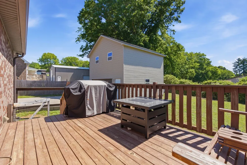 100 Mockingbird Ln Hartsville, TN 37074
