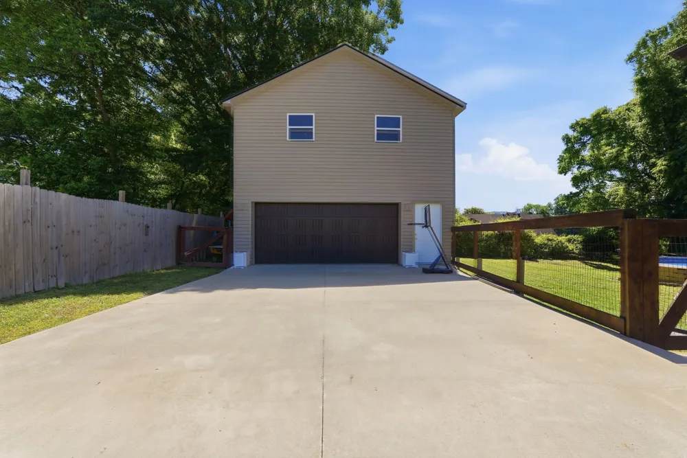 100 Mockingbird Ln Hartsville, TN 37074