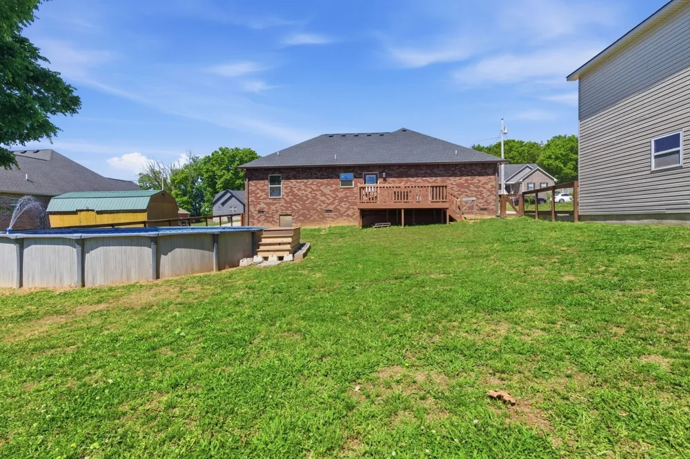 100 Mockingbird Ln Hartsville, TN 37074