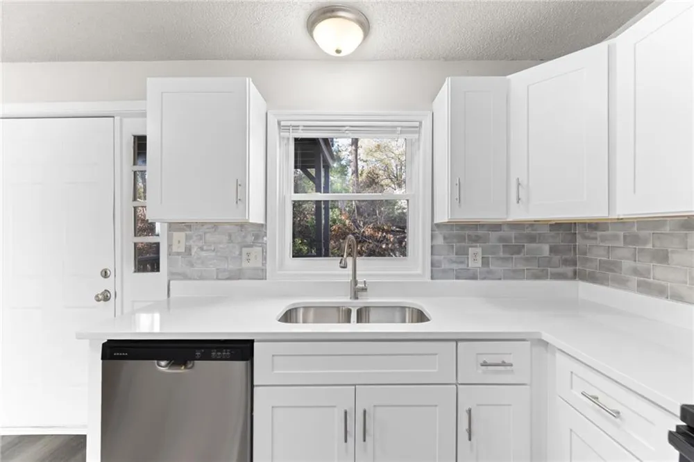 121 Mark Twain Circle Athens, GA 30605