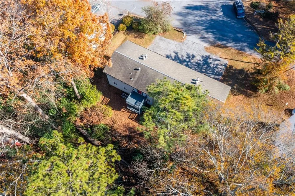 121 Mark Twain Circle Athens, GA 30605