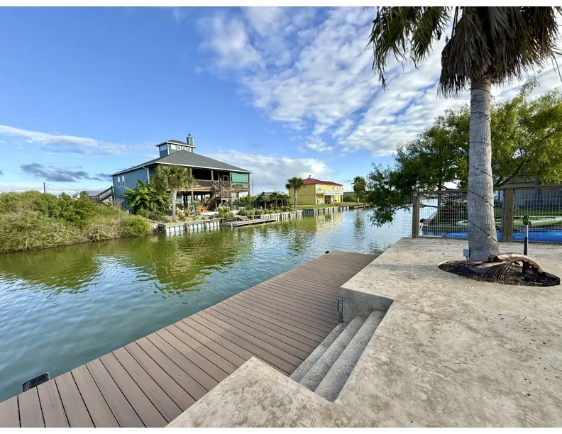 127 Copano Cove Road Rockport, TX 78382