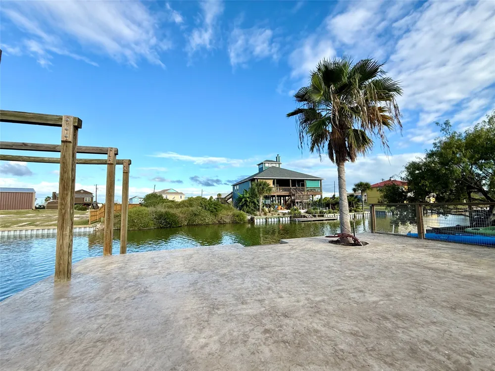 127 Copano Cove Road Rockport, TX 78382
