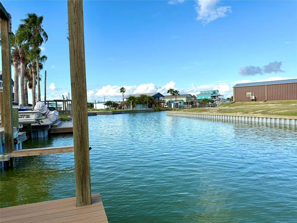 127 Copano Cove Road Rockport, TX 78382