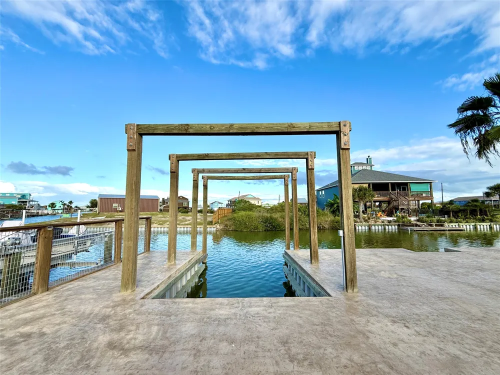127 Copano Cove Road Rockport, TX 78382